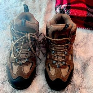 Red head hiking shoes